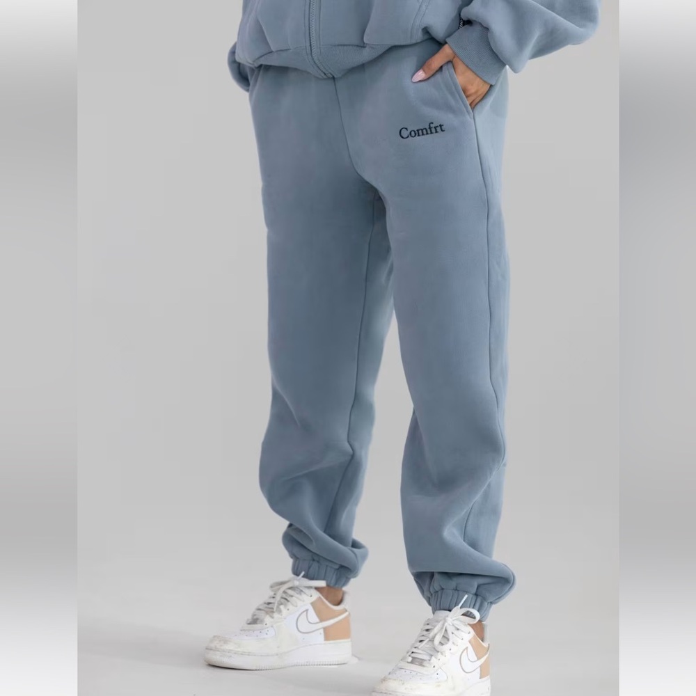 NWT Comfrt Cloud Sweatpants, medium, blue willow, unisex